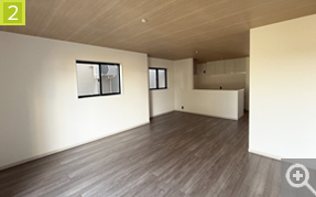 １階LDK　窓側から